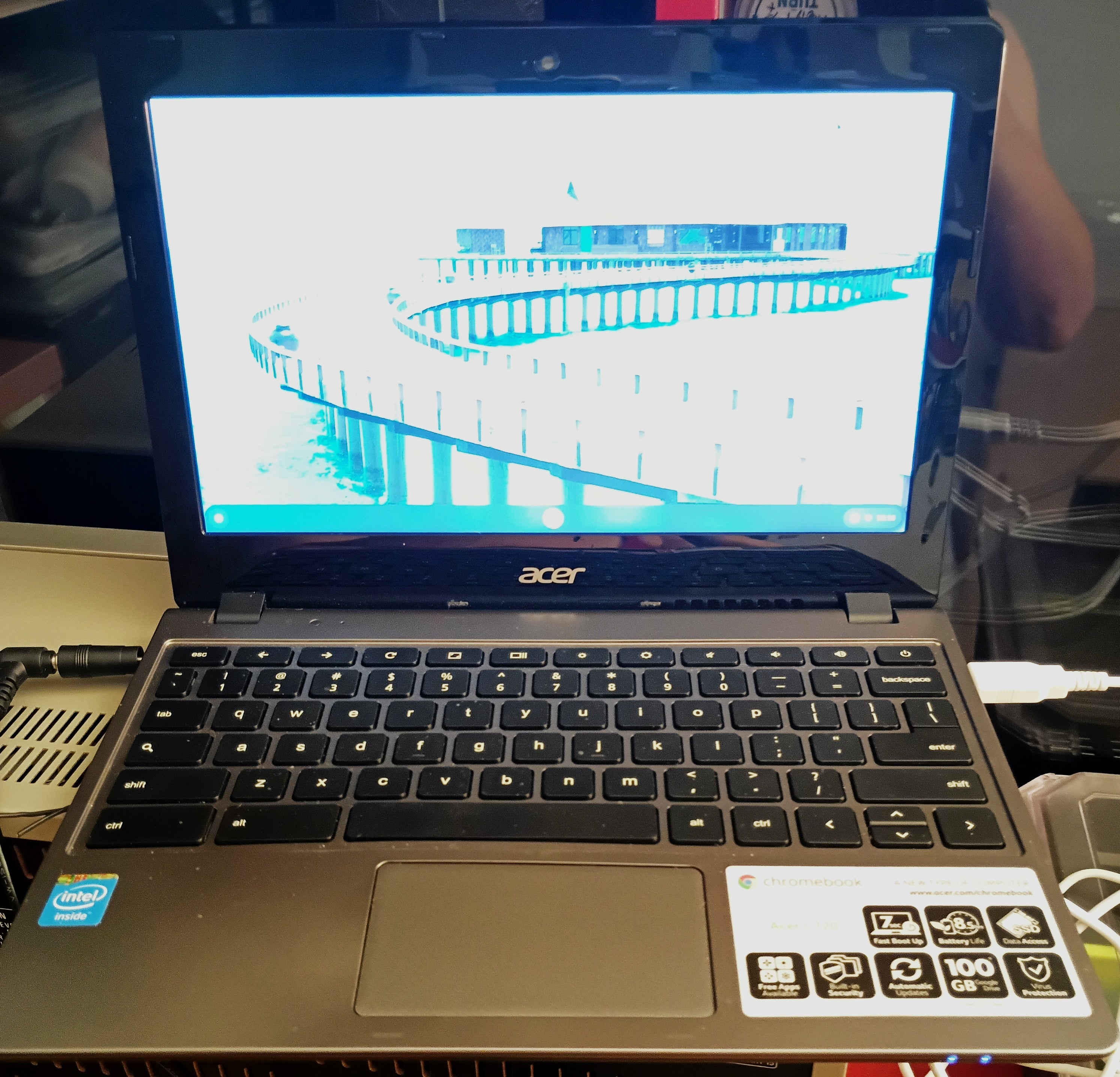 C720 Chromebook LENOVO + Adapter